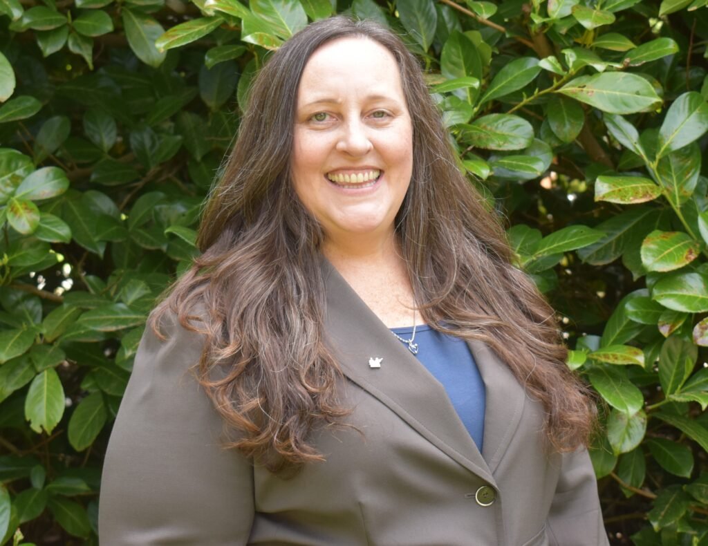 roberts, gayle 2 cropped